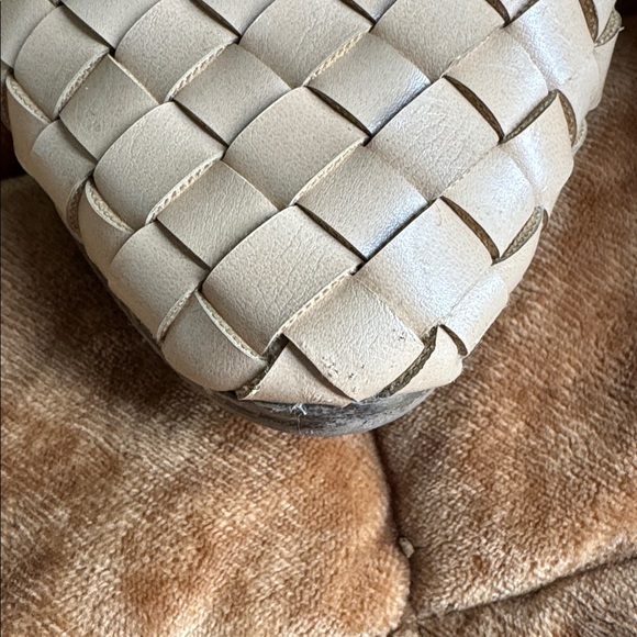 Elegant Cream Woven Mules - Picture 5 of 7